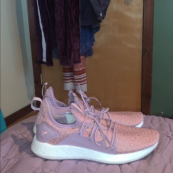 Puma Sneakers - Never Worn. Size 6.5 - Picture 2 of 4